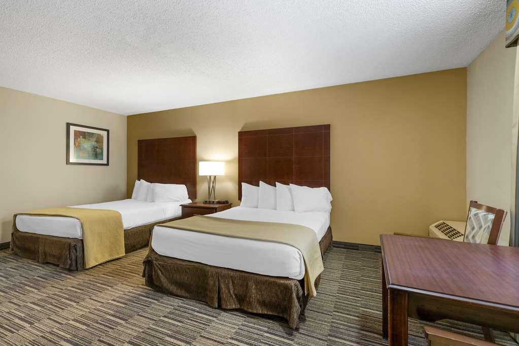Best Western Sunday House Inn Кервилл Номер фото