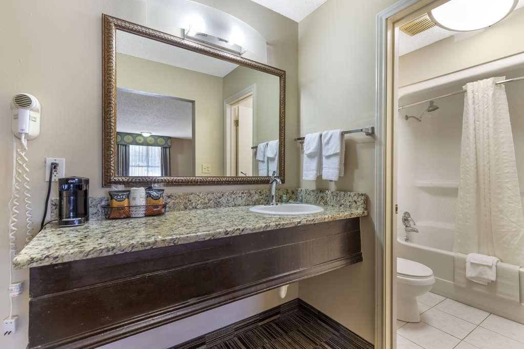 Best Western Sunday House Inn Кервилл Экстерьер фото