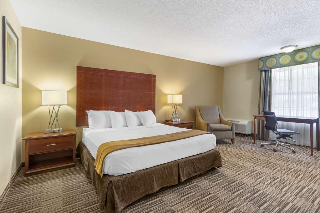 Best Western Sunday House Inn Кервилл Номер фото