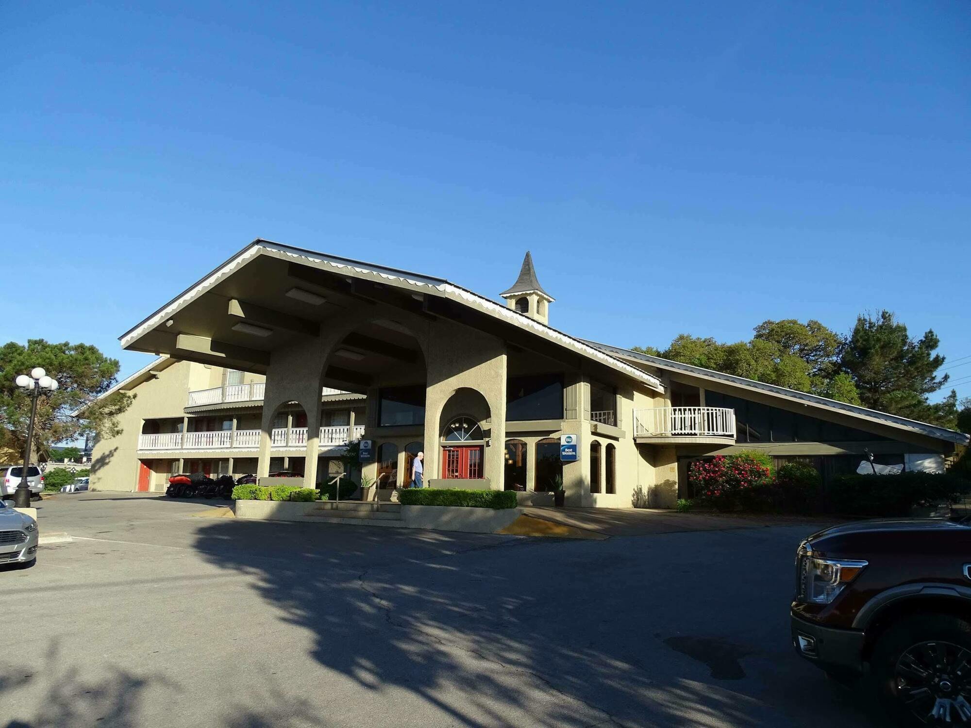 Best Western Sunday House Inn Кервилл Экстерьер фото